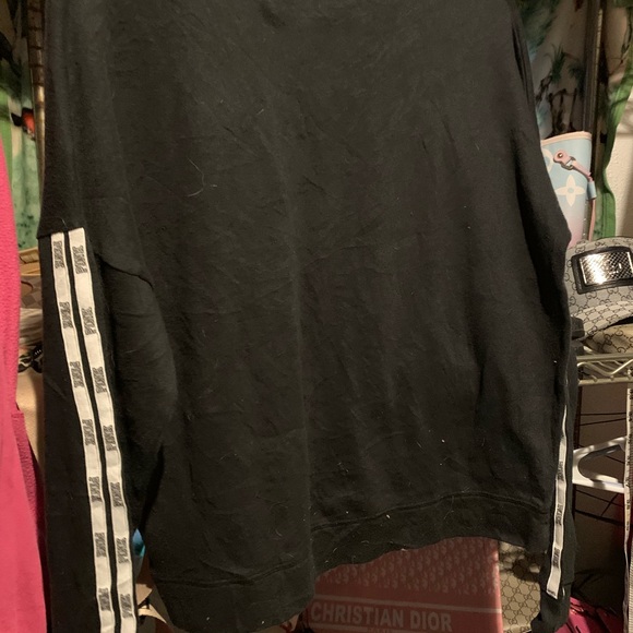 Victoria’s Secret long sleeve - Picture 4 of 5